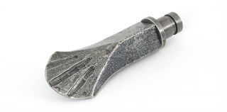 33735 From The Anvil Pewter Shell Curtain Finial