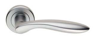 ZIN3131SC - Carlisle Brass Serozzetta 'Shark' Lever on Round Rose Satin Chrome