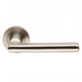 SWL1134SSS - Carlisle Brass Eurospec 'Carlton' Designer Lever on Round Rose (G304) Satin Stainless Steel
