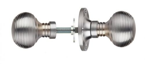 Click Here To Enlarge This Photo Of M1001RSC - Carlisle Brass Manital Queen Anne Rim Knob Set Satin Chrome