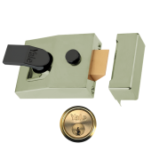 2596 - YALE 89 Deadlocking Nightlatch 60mm Brasslux c/w Polished Brass cylinder
