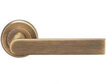 SZM210AB - Carlisle Brass Serozzetta 'Edge' Lever on Round Rose Antique Brass