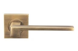 SZM370AB - Carlisle Brass Serozzetta 'Equi' Lever on Square Rose Antique Brass