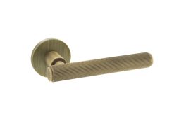 Atlantic - MHSR250YB Millhouse Brass 'Stephenson' Designer Lever on 5mm Slimline Round Rose - Yester Bronze