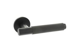 Atlantic - MHSR100MB Millhouse Brass 'Crompton' Designer Lever on 5mm Slimline Round Rose - Matt Black