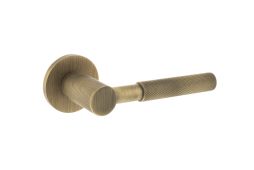Atlantic - MHSR500YB Millhouse Brass 'Mason' Designer Lever on 5mm Slimline Round Rose - Yester Bronze