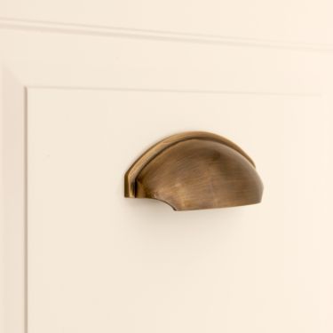 Click Here To Enlarge This Photo Of SB2335ANT - Spira Brass 150mm Tulip Cup Drawer Pull - Antique Brass