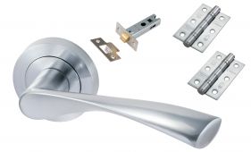 Eclipse 24622 'Monza' Satin Chrome Round Rose Lever Pack c/w Grade 7 Ball Bearing Hinges & Tubular Mortice Latch