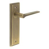 BUR20KIT8 Frelan Hardware Burlington Knightbridge Door Handles on Latch Backplate Antique Brass