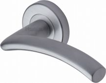 V3490-SC Heritage Brass Door Handle Lever Latch on Round Rose Centaur Design Satin Chrome Finish