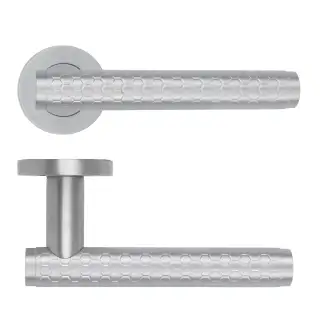 RM170SC - Zoo Hardware Rosso Maniglie 'Favo' Lever on Round Rose - Satin Chrome Finish