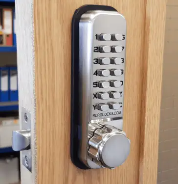 Click Here To Enlarge This Photo Of BORG Locks BL2501 SS Medium Duty 'Codestar' Digital Lock with Holdback (60mm Latch) - Stainless Steel