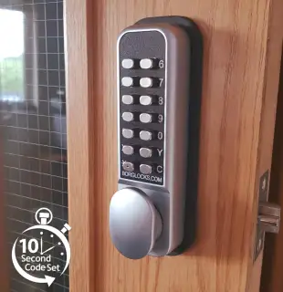 BORG Locks BL2201 ECP SC Light Duty Digital Lock with Holdback Function & Easicode Pro Coding Chamber (60mm Latch) - Satin Chrome