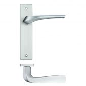 RM062SC - Zoo Hardware Rosso Maniglie 'Aries' Lever Latch on Backplate (190x42mm) Satin Chrome