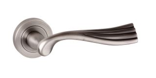 Atlantic - OE110MBN Old English 'Richmond' Lever on Round Rose - Matt Gun Metal