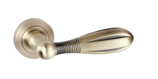 Atlantic - OE175MAB Old English 'Cambridge' Lever on Round Rose - Matt Antique Brass