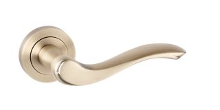 Atlantic - OE178MAB Old English 'Warwick' Lever on Round Rose - Matt Antique Brass