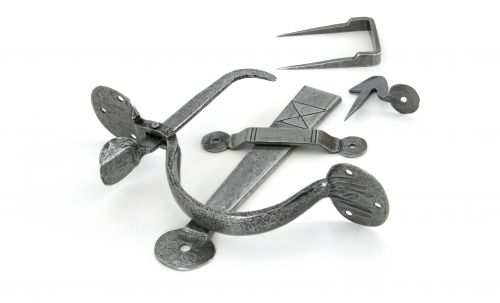 Click Here To Enlarge This Photo Of 33649 From The Anvil Pewter Medium Bean Thumblatch