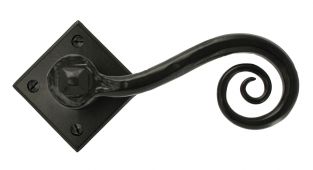 33235 From The Anvil Black Monkeytail on Diamond Rose