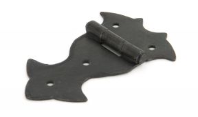 33219 From The Anvil Beeswax Ornate Hinge